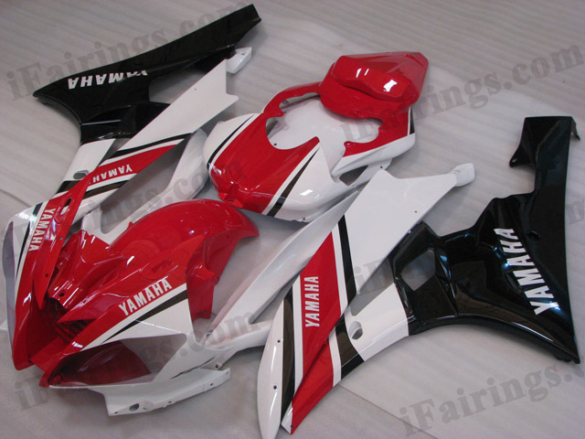 2006 2007 YZF R6 oem matched white and red fairings - Click Image to Close