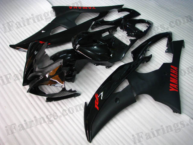 2008 to 2015 Yamaha YZF-R6 black fairing kits.