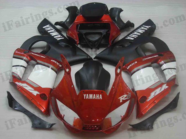Aftermakret fairings for 1999 to 2002 YZF R6 red/white/black scheme. - Click Image to Close