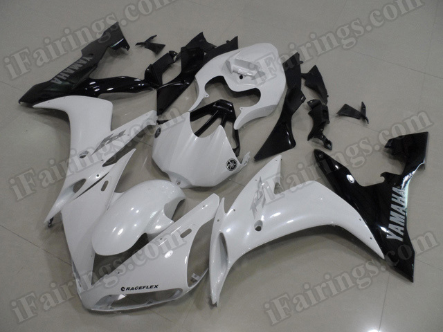 Motorcycle fairings/body kits for 2004 2005 2006 Yamaha YZF R1 white and black. - Click Image to Close