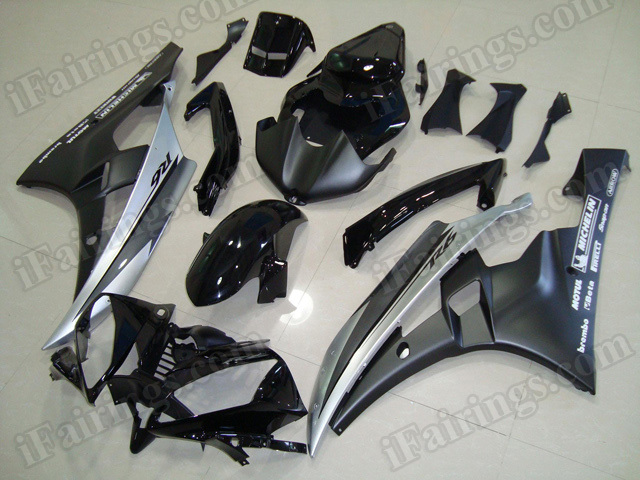 Motorcycle fairings/body kits for 2006 2007 Yamaha YZF R6 black and silver.