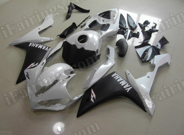 Motorcycle fairings/body kits for 2007 2008 Yamaha YZF R1 white and black. - Click Image to Close