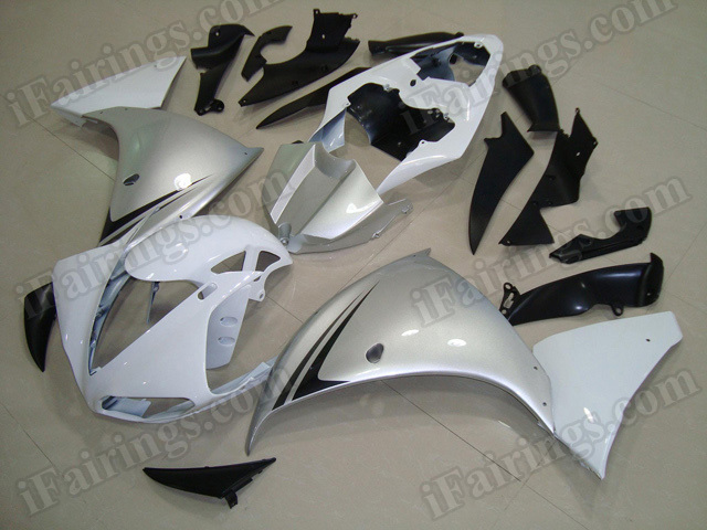 Motorcycle fairings/body kits for 2009 2010 2011 Yamaha YZF R1 white and silver.
