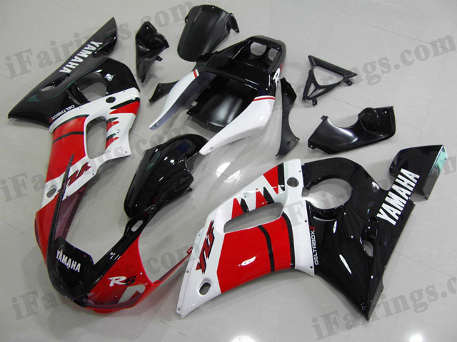 Replacement fairings for 1999 to 2002 YZF R6 red/white/black scheme.