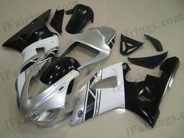 replacement fairings for 1998 1999 YZF R1 silver/black scheme.