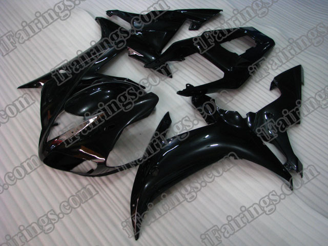 YZF-R1 2002 2003 black fairings, 2002 2003 R1 graphic. - Click Image to Close