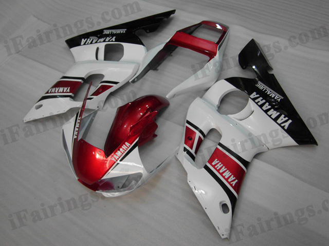 YZF-R6 1999 to 2002 red, white and black fairings, R6 replacement body kits.
