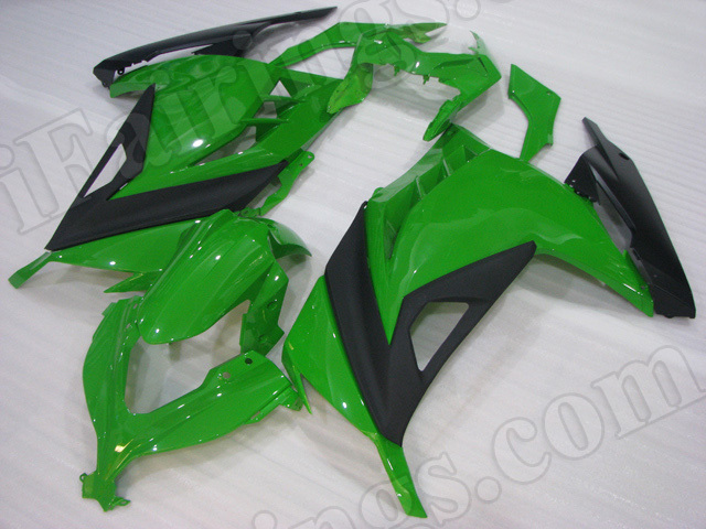 Motorcycle fairings for Kawasaki 2013 2014 2015 Ninja 300 green and black.