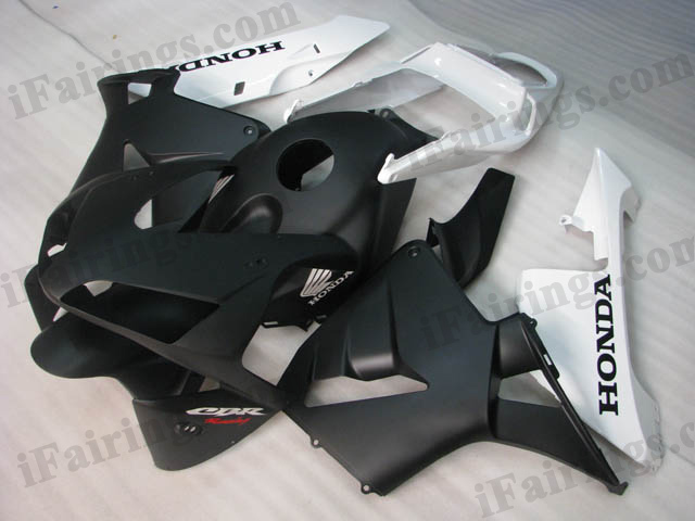 2003 2004 CBR600RR matt white and matt black fairing kits.