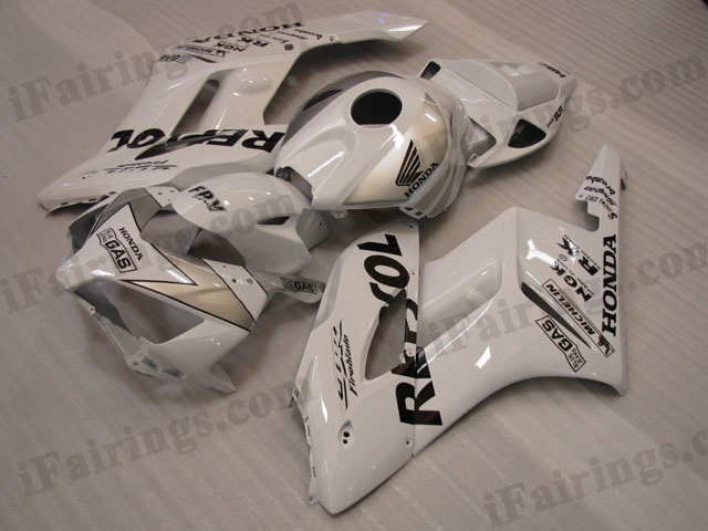 2004 2005 CBR1000RR fairing kits in white/silver Repsol graphics. - Click Image to Close