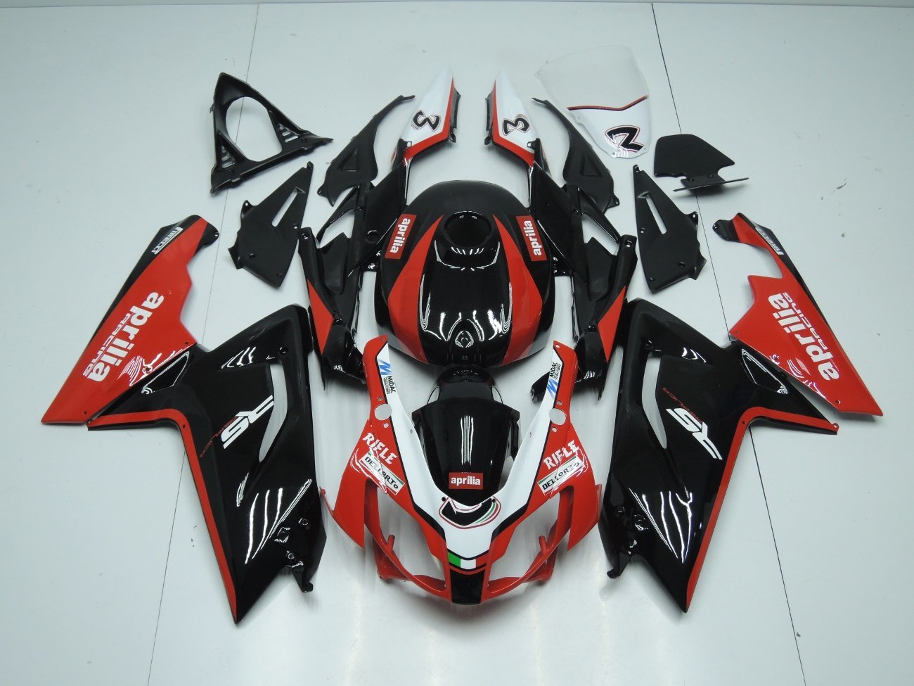 RS125 2006 2011 BLACK AND RED 2