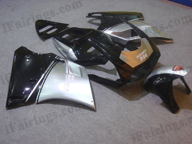 aftermarket fairing kit for Ducati 748/916/996 silver and black.