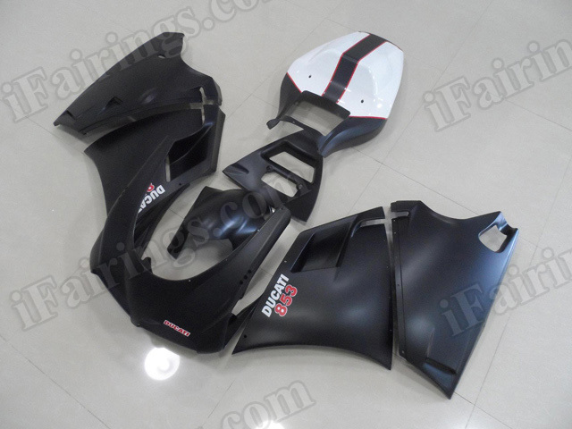 Motorcycle fairings for Ducati 748/916/996 black and white.