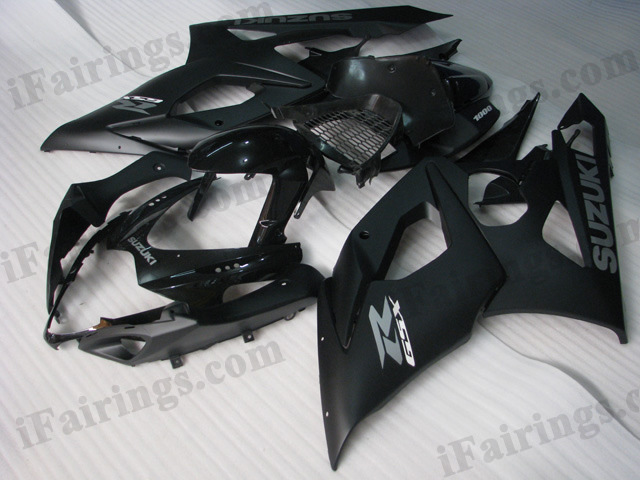 gixxer 2005 2006 GSXR1000 glossy black and matt black fairings.