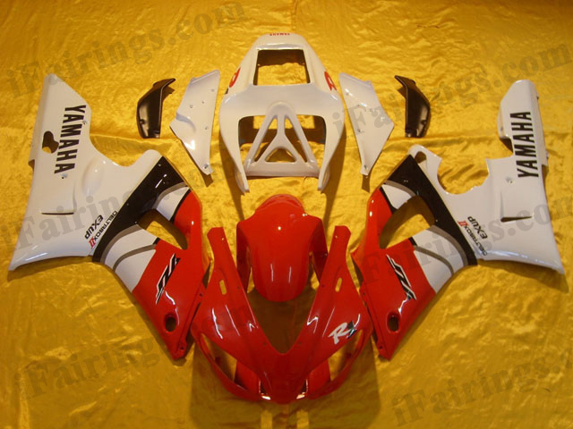 Custom fairing kits for 1998 1999 YZF R1 red and white graphics.