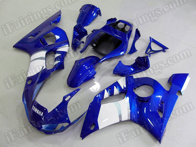 Motorcycle fairings/body kits for 1999 to 2002 Yamaha YZF R6 blue and white scheme.