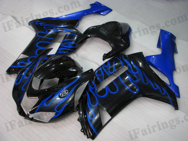 2007 2008 Kawasaki ZX6R Ninja black and blue flame fairing kits.