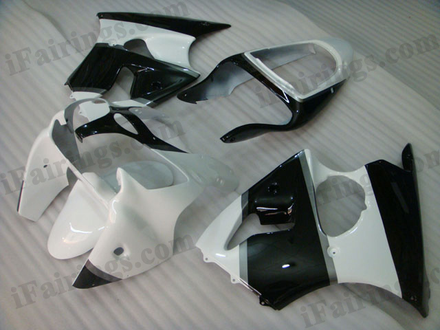 Motorcycle fairings for Kawasaki Ninja ZX6R 2000 2001 2002 white and black.
