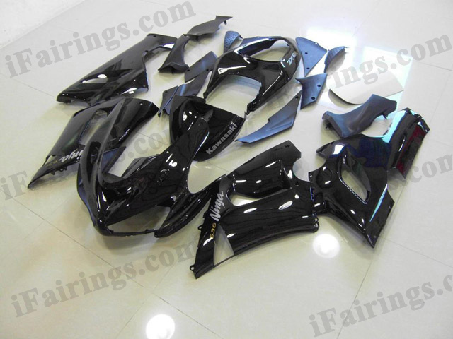 Replacement fairings for 2005 2006 ZX6R Ninja glossy black scheme.