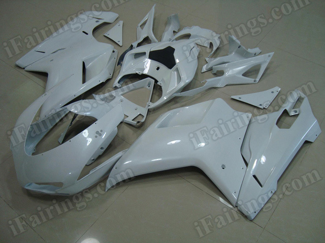 Ducati 848/1098/1198 all pearl white fairings/bodywork.